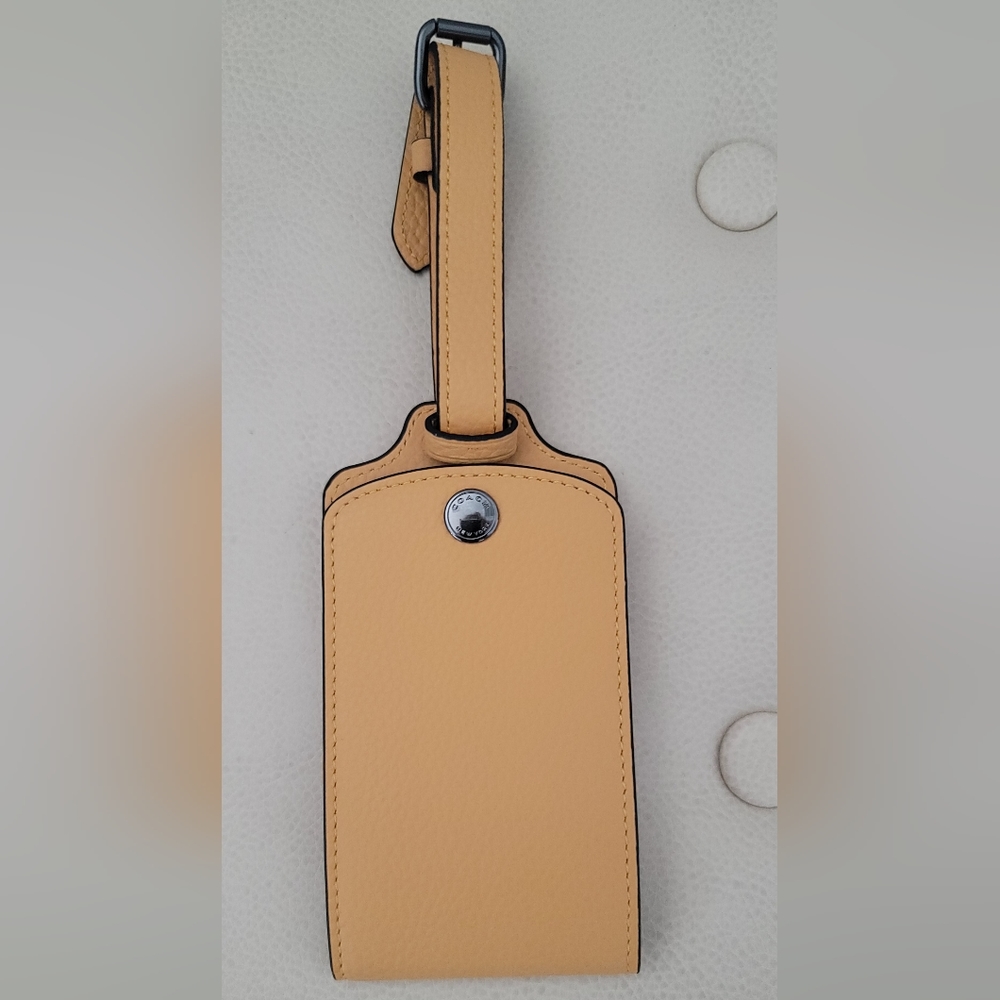 (NWOT) Coach leather luggage tag